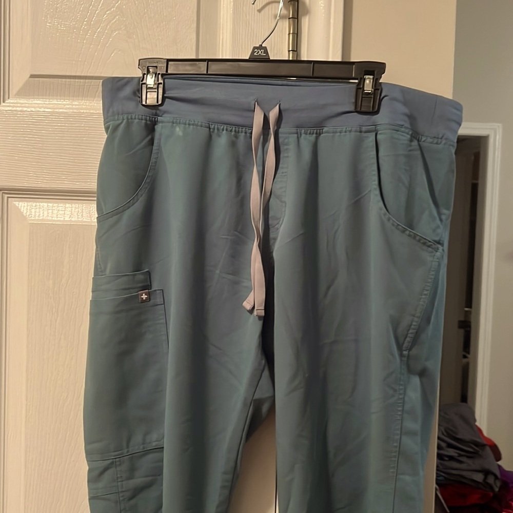 Scrub pants